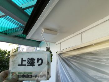 徳島市　外装リフォーム　A様邸 軒天井塗装・外装下塗り作業をメインに行わせて頂いております(^^