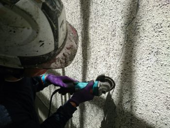 Vカット　徳島市　クラック処理　中山コーティング　外壁塗装　アパート改修工事