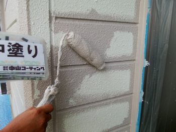外壁　塗装　中塗り　徳島県