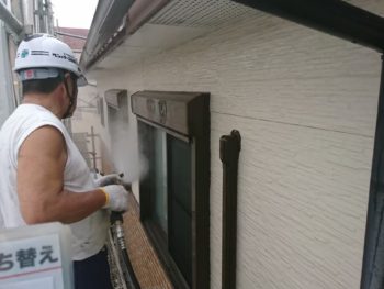 高圧洗浄　窓　網戸　徳島県
