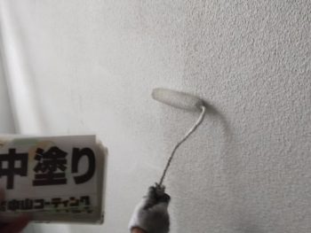 徳島県　徳島市　階段室　壁面　塗装