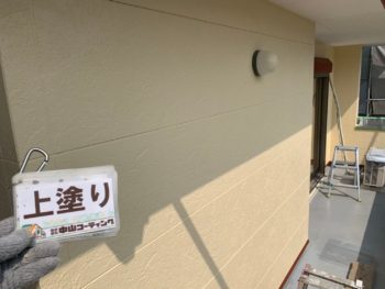 徳島県　阿南市　外壁　塗装後　上塗り