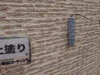 徳島県　鳴門市　外壁　塗装　クリヤー　上塗り