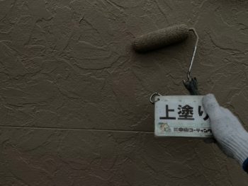 徳島県　小松島市　外壁　塗装　上塗り