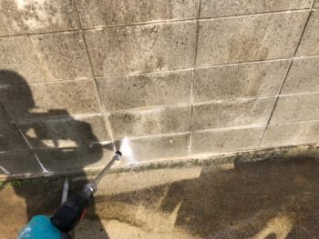 徳島県　松茂町　高圧洗浄　塀