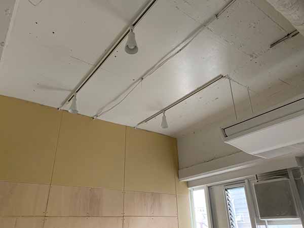 徳島県　南海ゴルフ　店舗塗装　施工後　天井