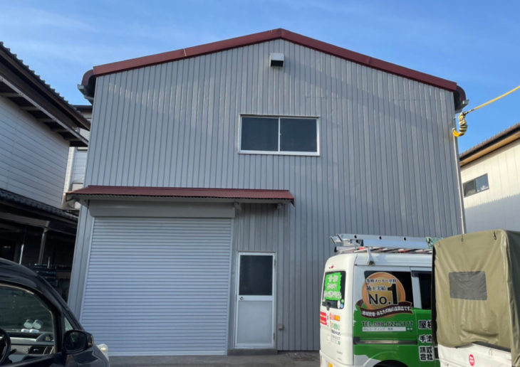   板野郡北島町　倉庫の大波スレート屋根カバー工法　外壁塗装