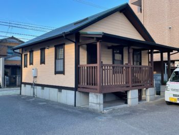 徳島市中昭和町　平屋の新築時の風合いを復元塗装　　
