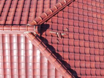 屋根　塗装　クラック　膨れ　防水