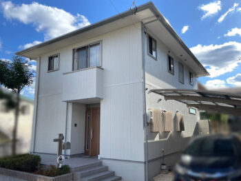 オフホワイトの外壁色【徳島市ミサワホームの外壁塗装】耐久性ある塗料メンテナンス