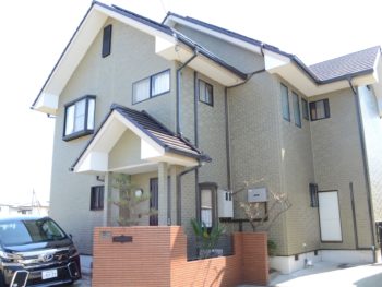 徳島市　外壁目地・タイル調を二色で塗り分け　Y様