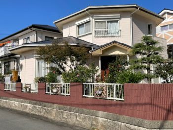 板野町 屋根カバー工法と外壁塗装はAGC塗料で長持ち住宅に【台風被害で飛んだ屋根も元通りに】