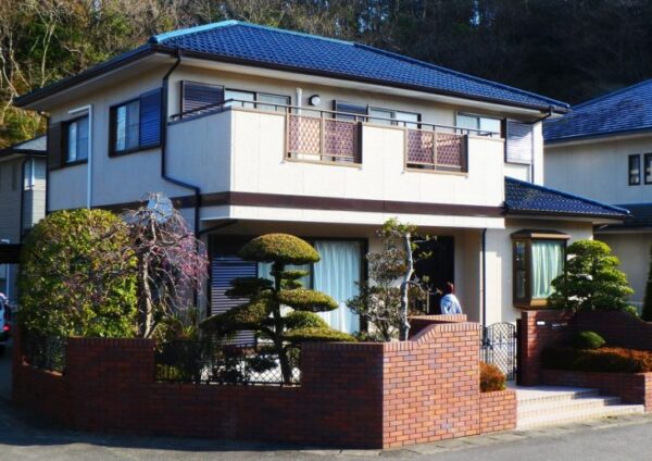 多彩模様のダイヤカレイド・屋根を無機塗装で施工されました徳島市Ｋ様の声