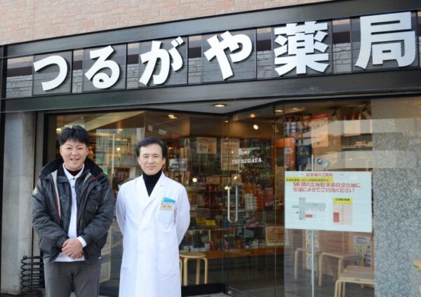 徳島市で外壁張り(カバー工法)ＩＧ工業モード③　つるがや薬局様