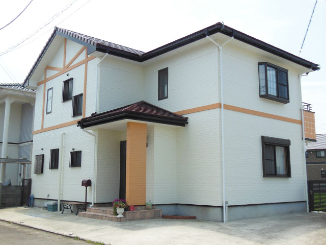 徳島県小松島市　外壁塗装はアクセントを入れオシャレに