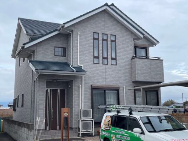 他社で直せなかった雨漏り。雨漏り診断士。紹介者の信用。徳島市国府町H様