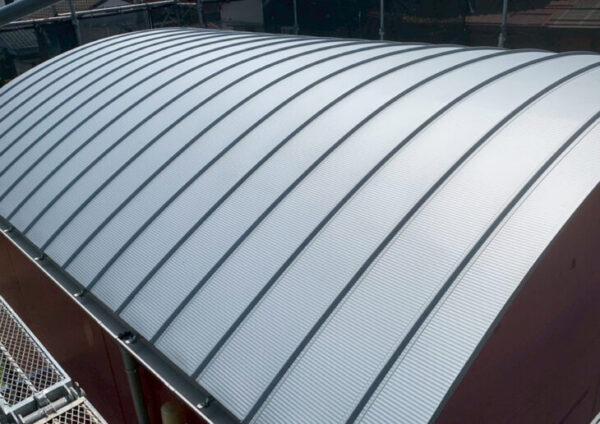 徳島市津田本町でガルバリウム鋼鈑屋根の葺き替え・やりかえ