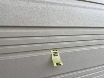 塗装工事完了後、足場解体前に自社検査を行います。