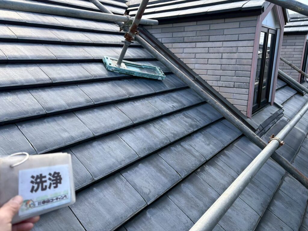 屋根の洗浄が完了しました。