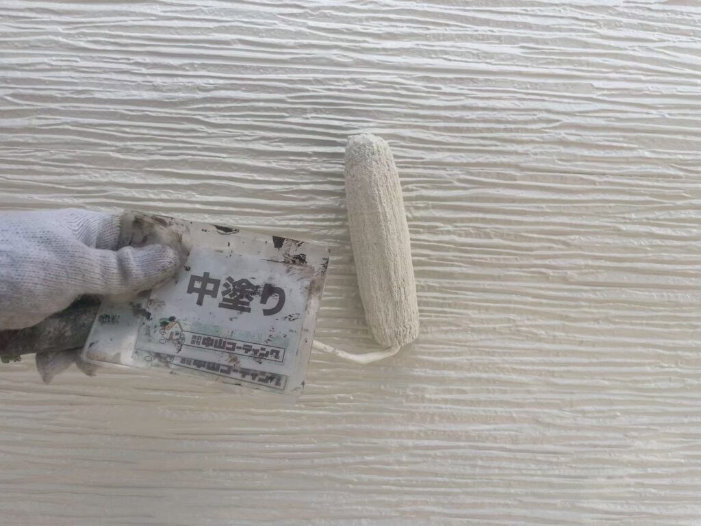 中塗りスタートです