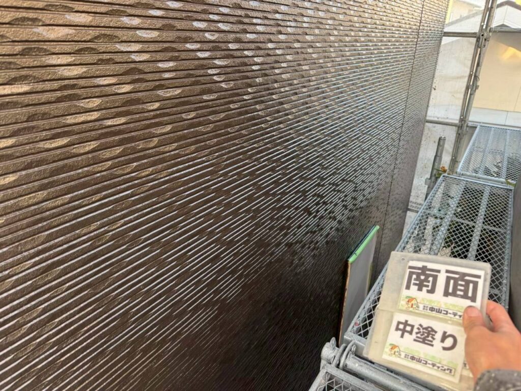 塗装、中塗りです。