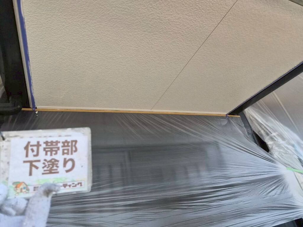 丁寧に塗っていきます