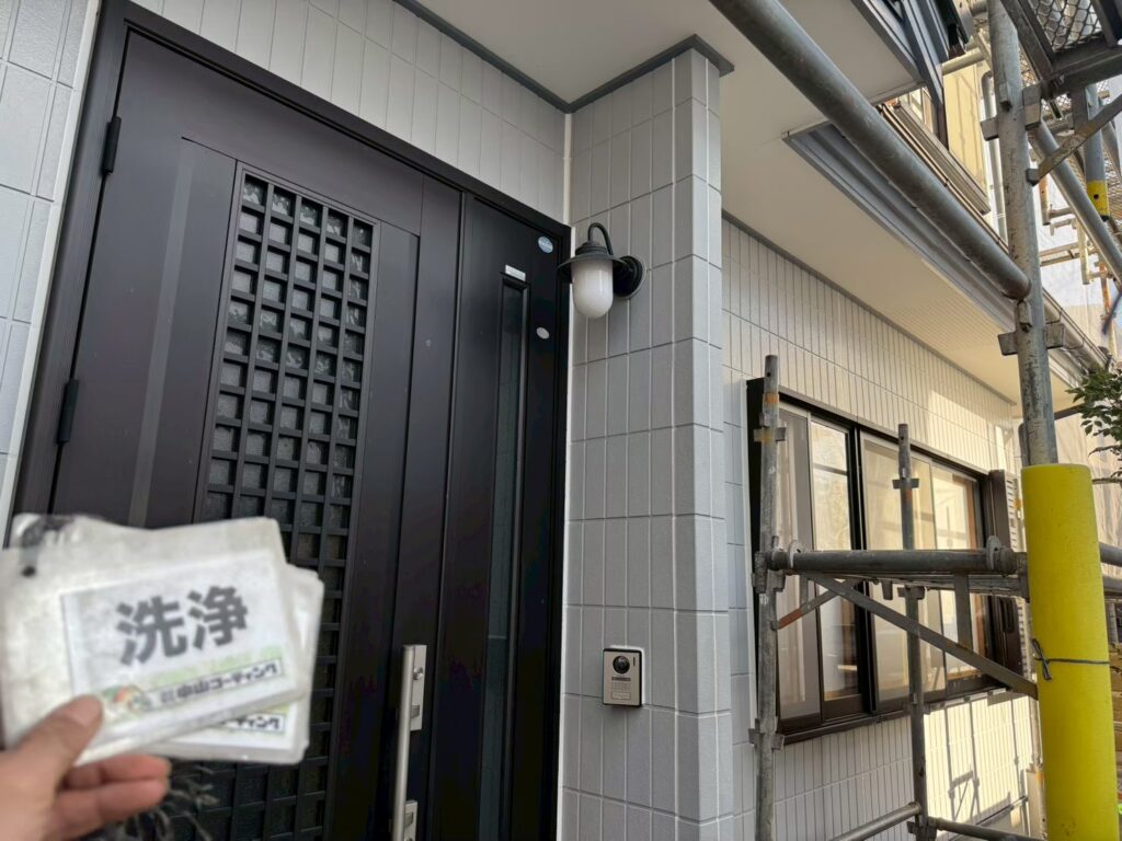 玄関前の洗浄後です