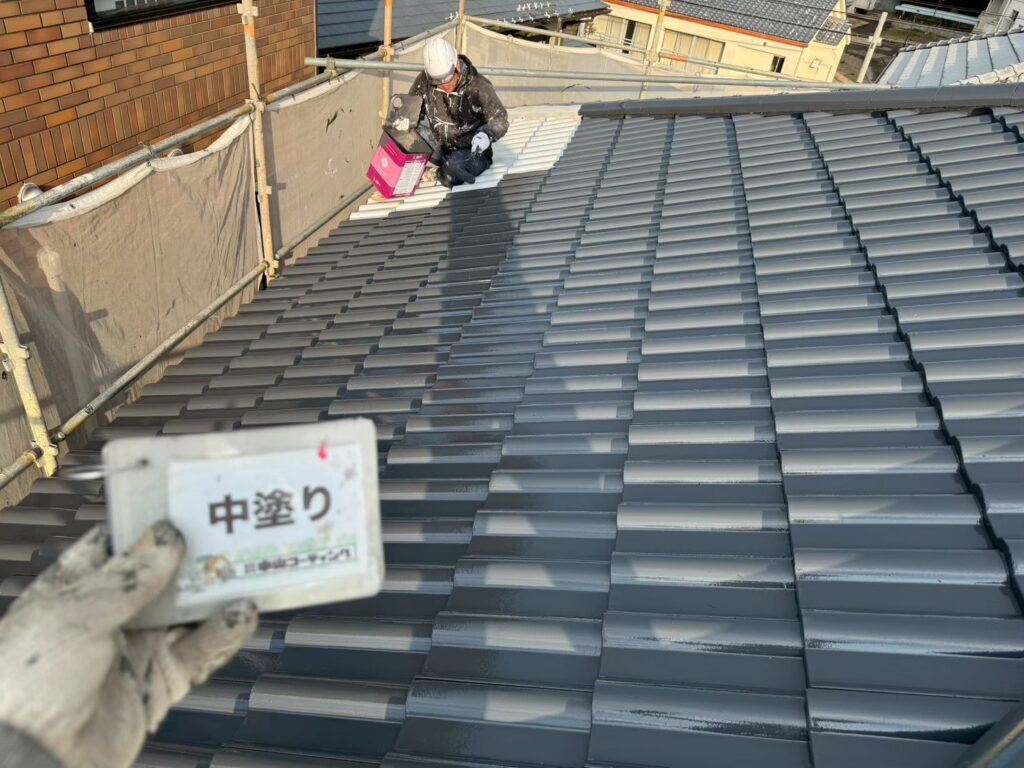 塗り漏れがないように確認していきます