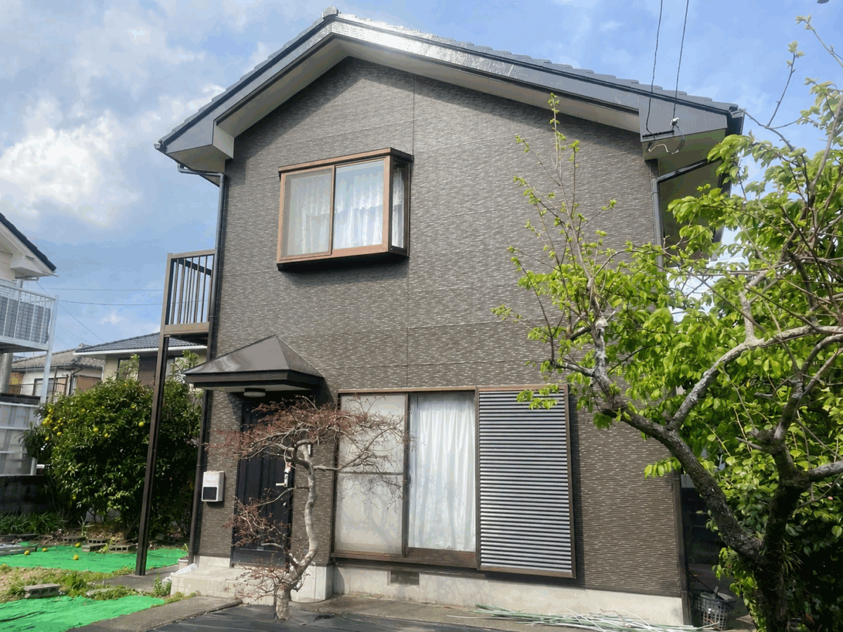 「弊社で塗装していただくなら、汚れがつきにくく出来るだけ長持ちする塗料をご提案したい」担当営業のこだわりあり。