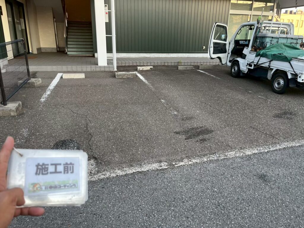 駐車場区画線の劣化・薄れが見られる状態です