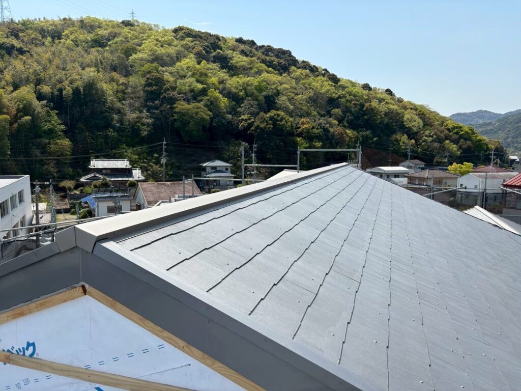 棟板金交換工事が完了しました