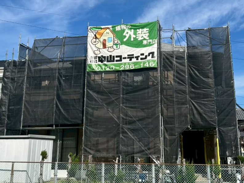 【屋根カバー工法の品質を高める高圧洗浄・タスペーサ撤去作業】
