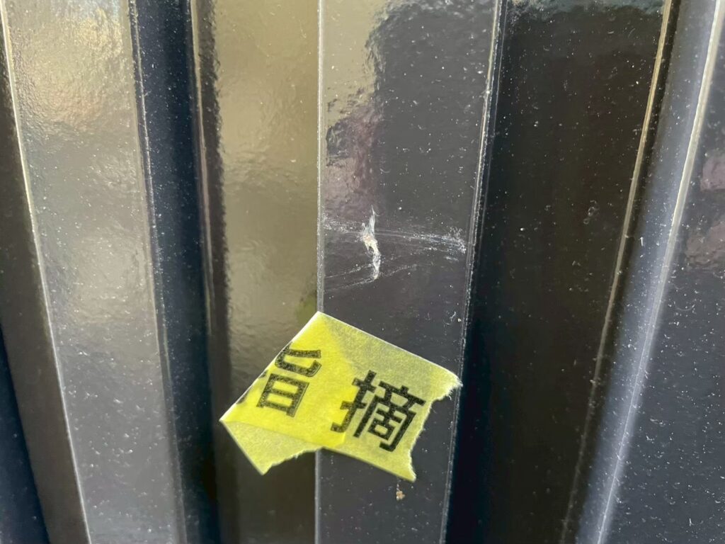 塗装工事完了後、足場解体前に自社検査を行います