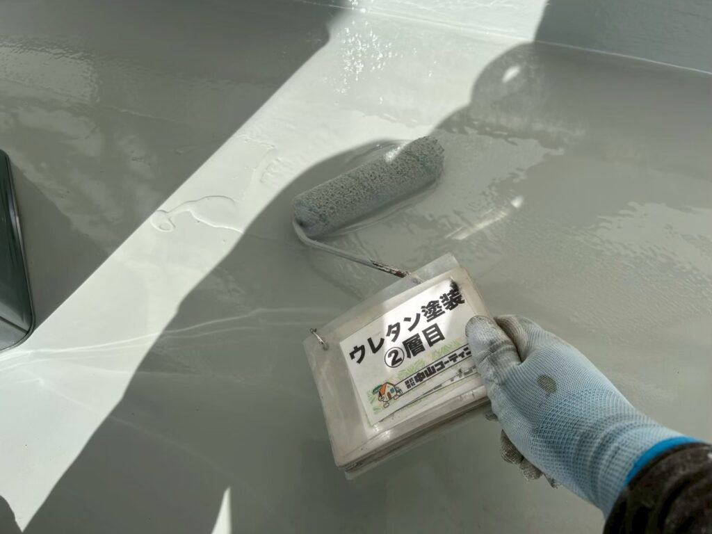 ウレタン塗装２層目です