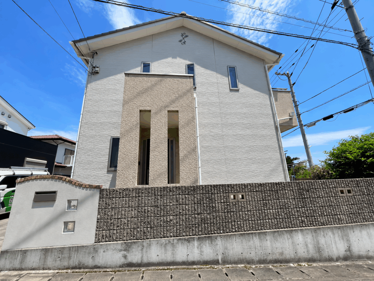 やさしい色合いで、品よく魅せる住まい