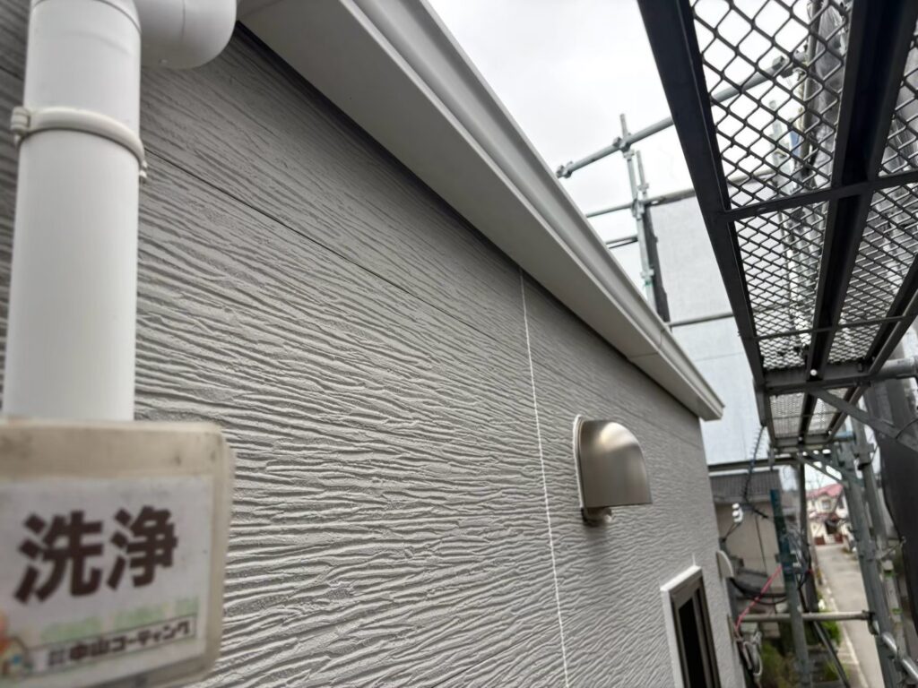 雨樋や換気口まわりも、高圧洗浄が完了しました
