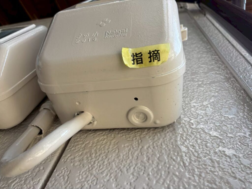 自社点検で、配管の補修箇所に目印をつけました