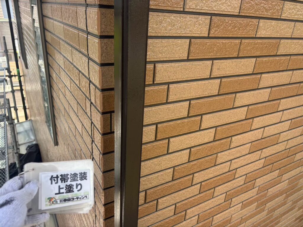 塗りムラが出ないよう丁寧に仕上げています